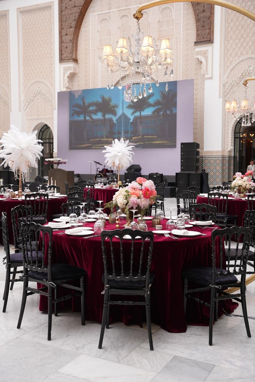 Luxury wedding at Palace Layali in Casablanca — floral installations, candlelight and refined tablescapes, produced by SBAI Events Production